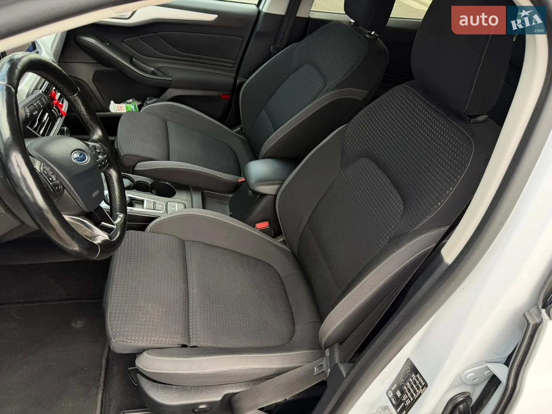 2019 Ford Focus - мініатюра 16