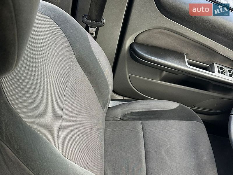 Хэтчбек Ford Focus 2008 в Львове фото 3 Хэтчбек Ford Focus 2008 в Львове