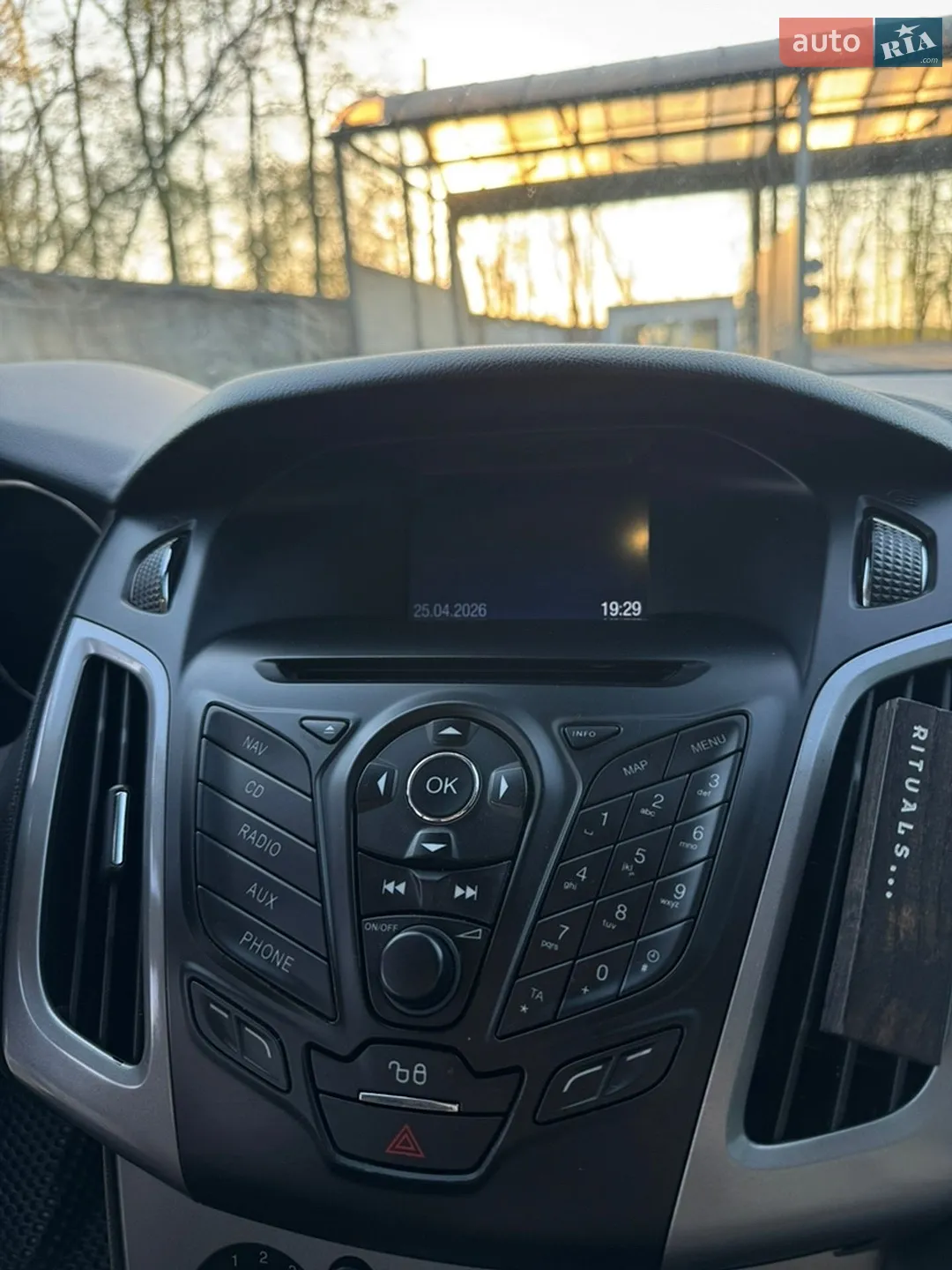 2011 Ford Focus - мініатюра 21