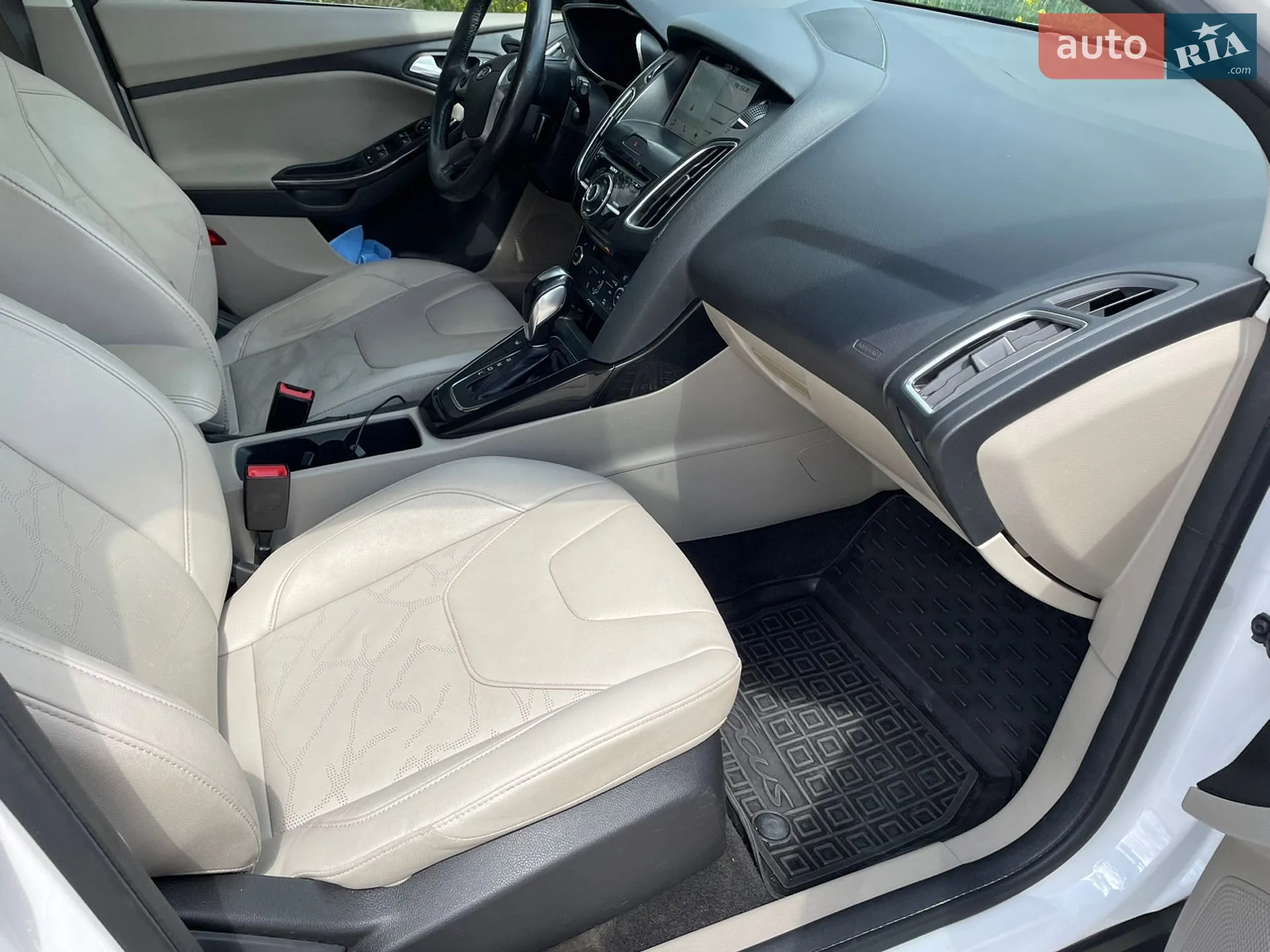 2017 Ford Focus - мініатюра 16