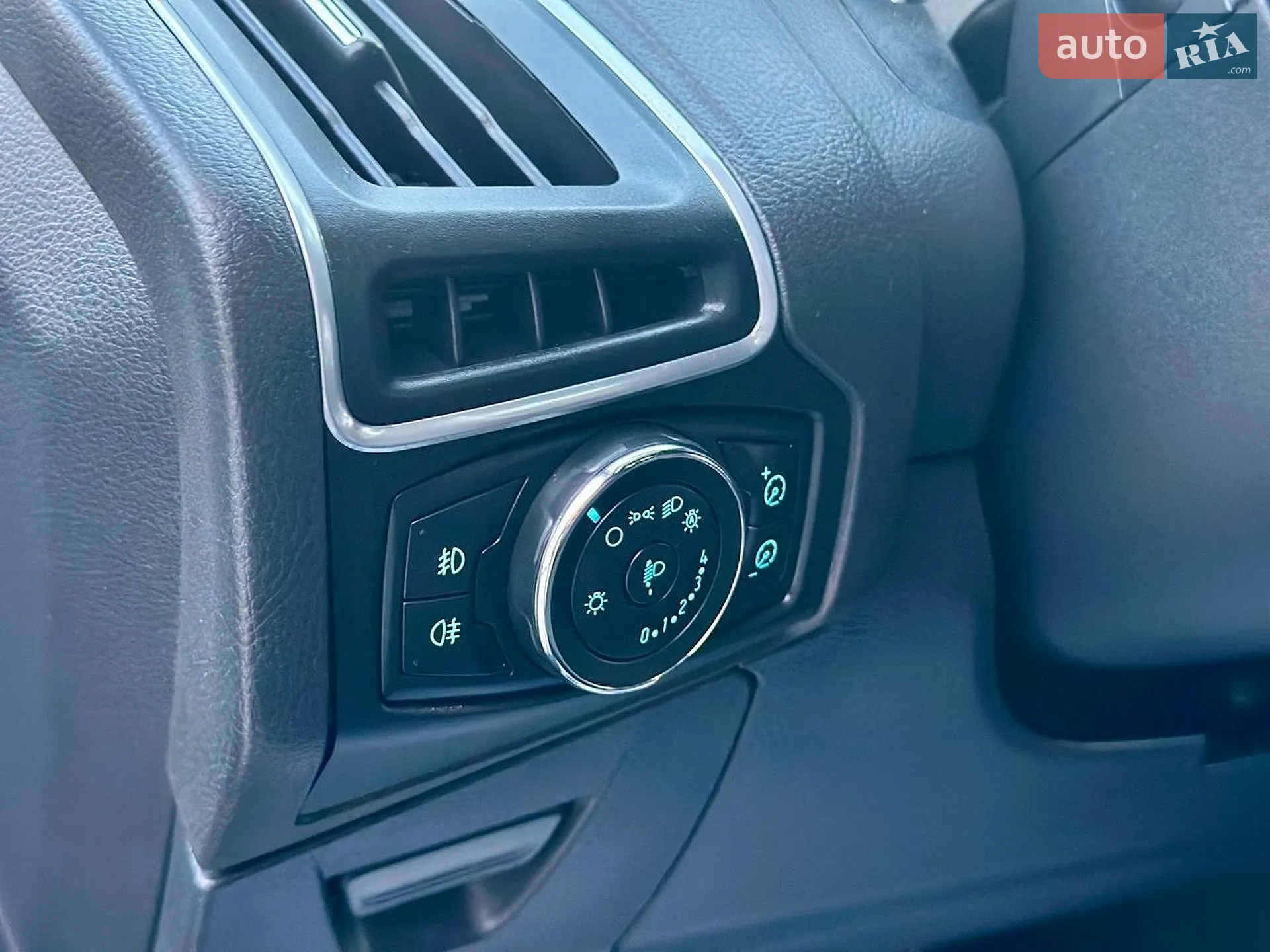 2011 Ford Focus - мініатюра 19