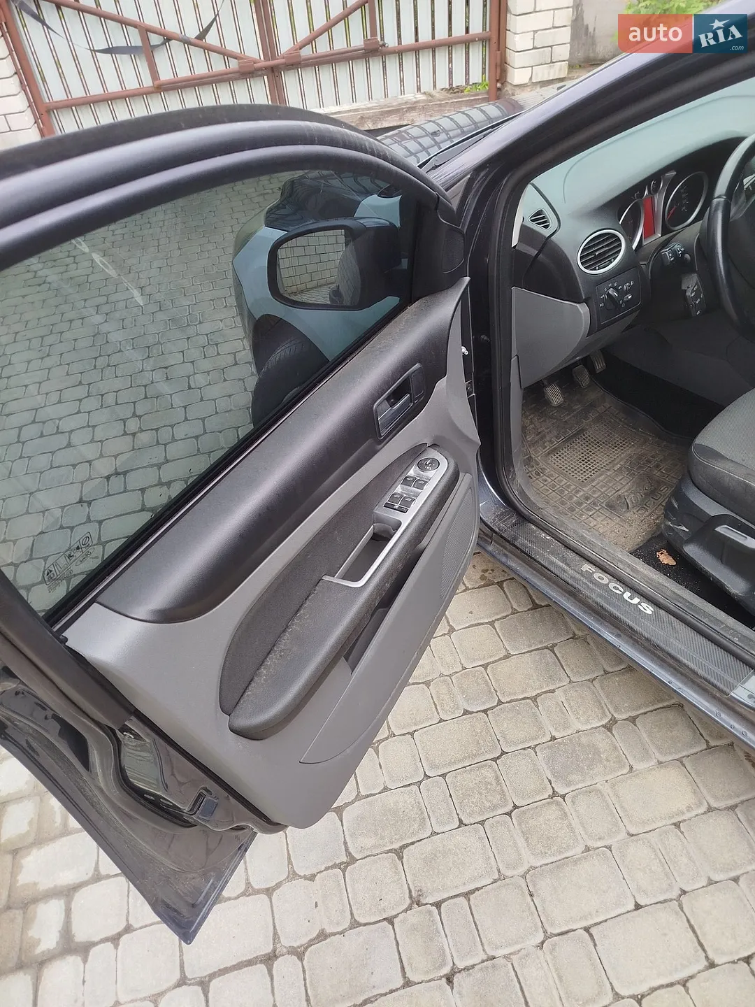 2010 Ford Focus - мініатюра 6