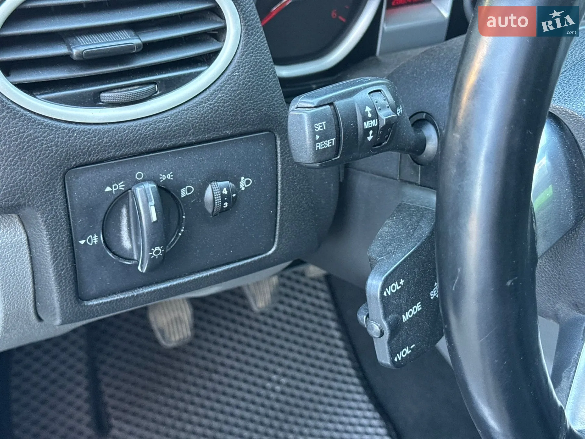 2010 Ford Focus - мініатюра 15