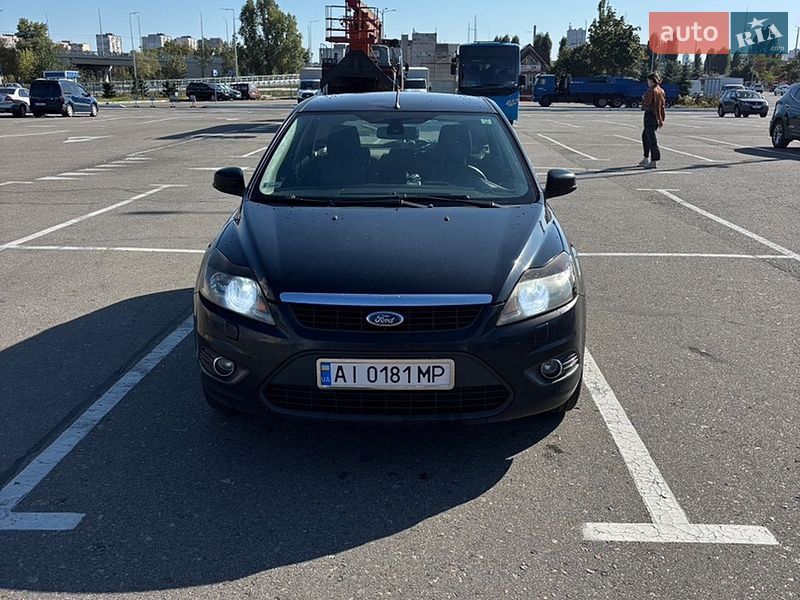 Хетчбек Ford Focus 2010 в Рокитному