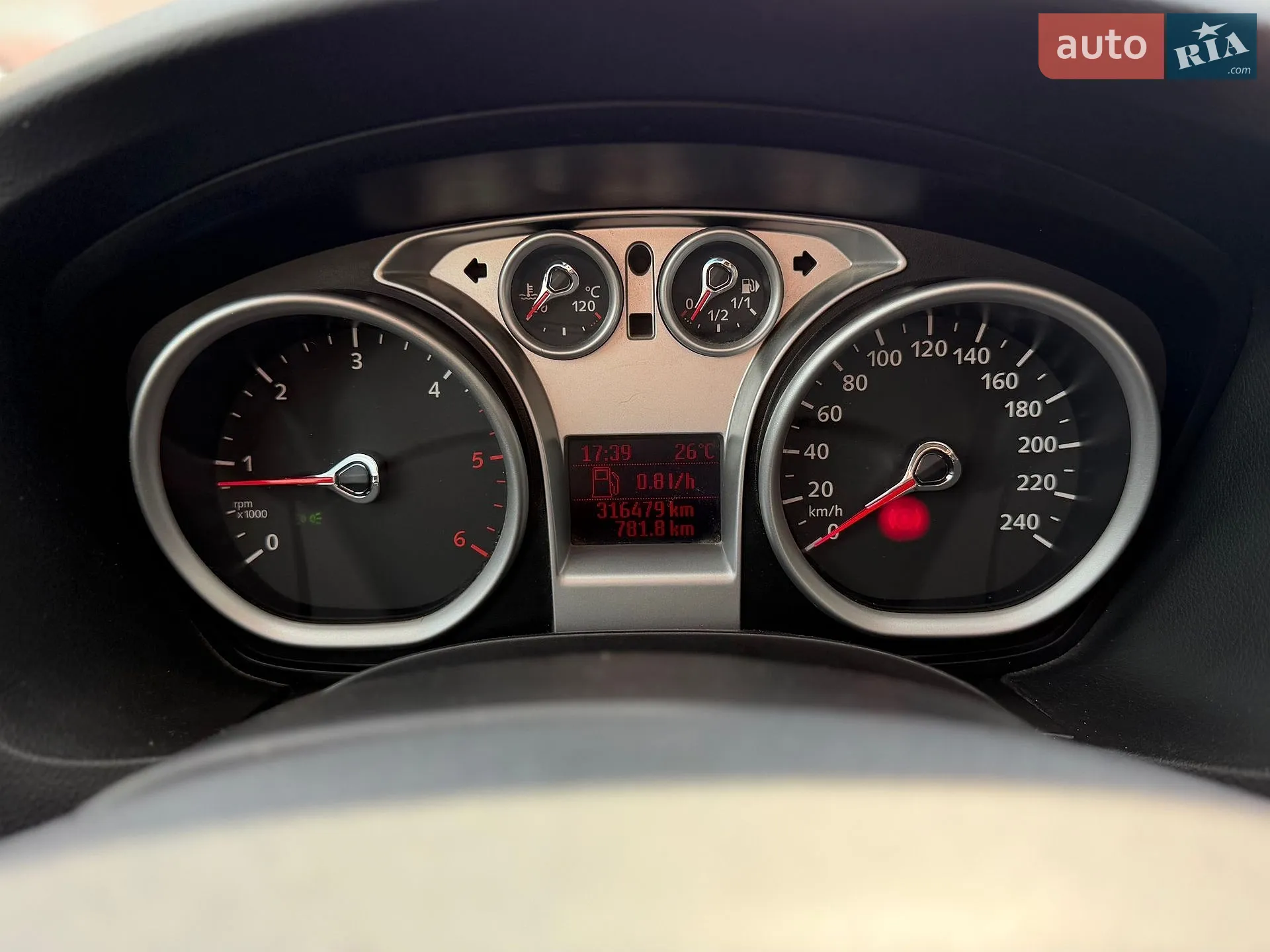 2010 Ford Focus - мініатюра 26
