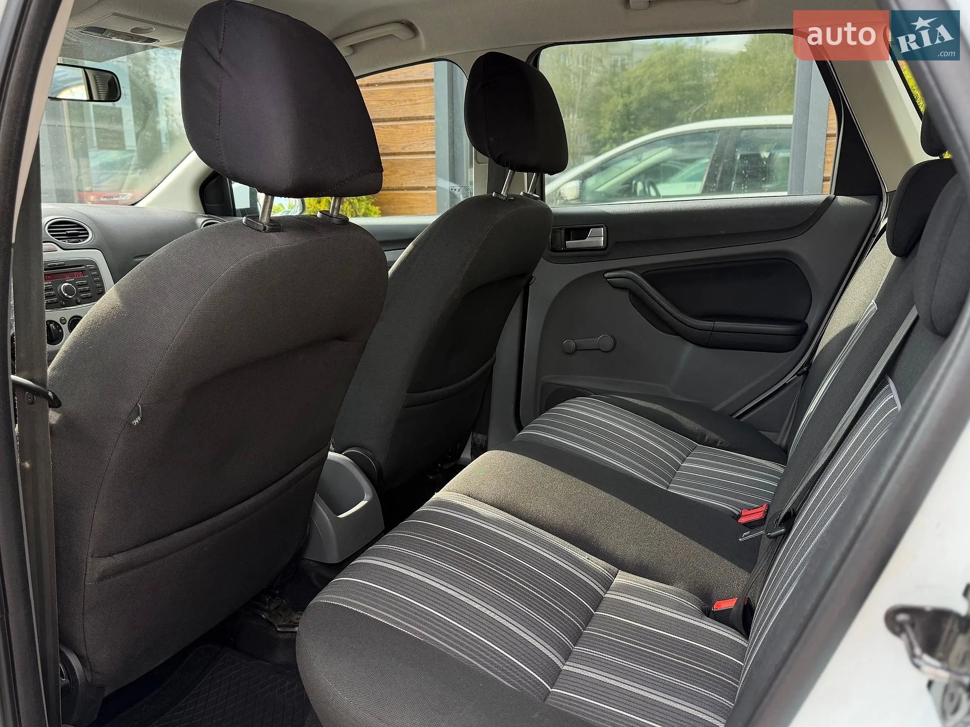 2010 Ford Focus - мініатюра 34