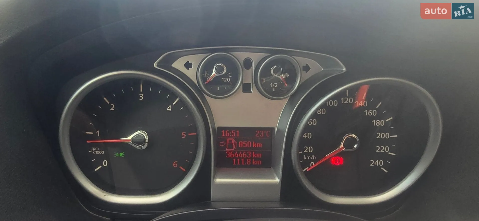 2010 Ford Focus - мініатюра 9