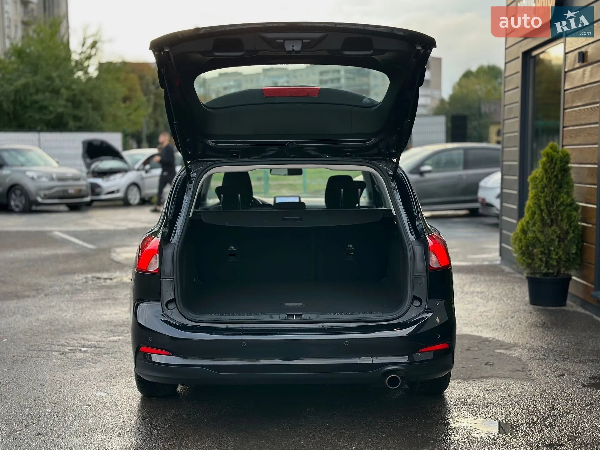 2020 Ford Focus - мініатюра 17