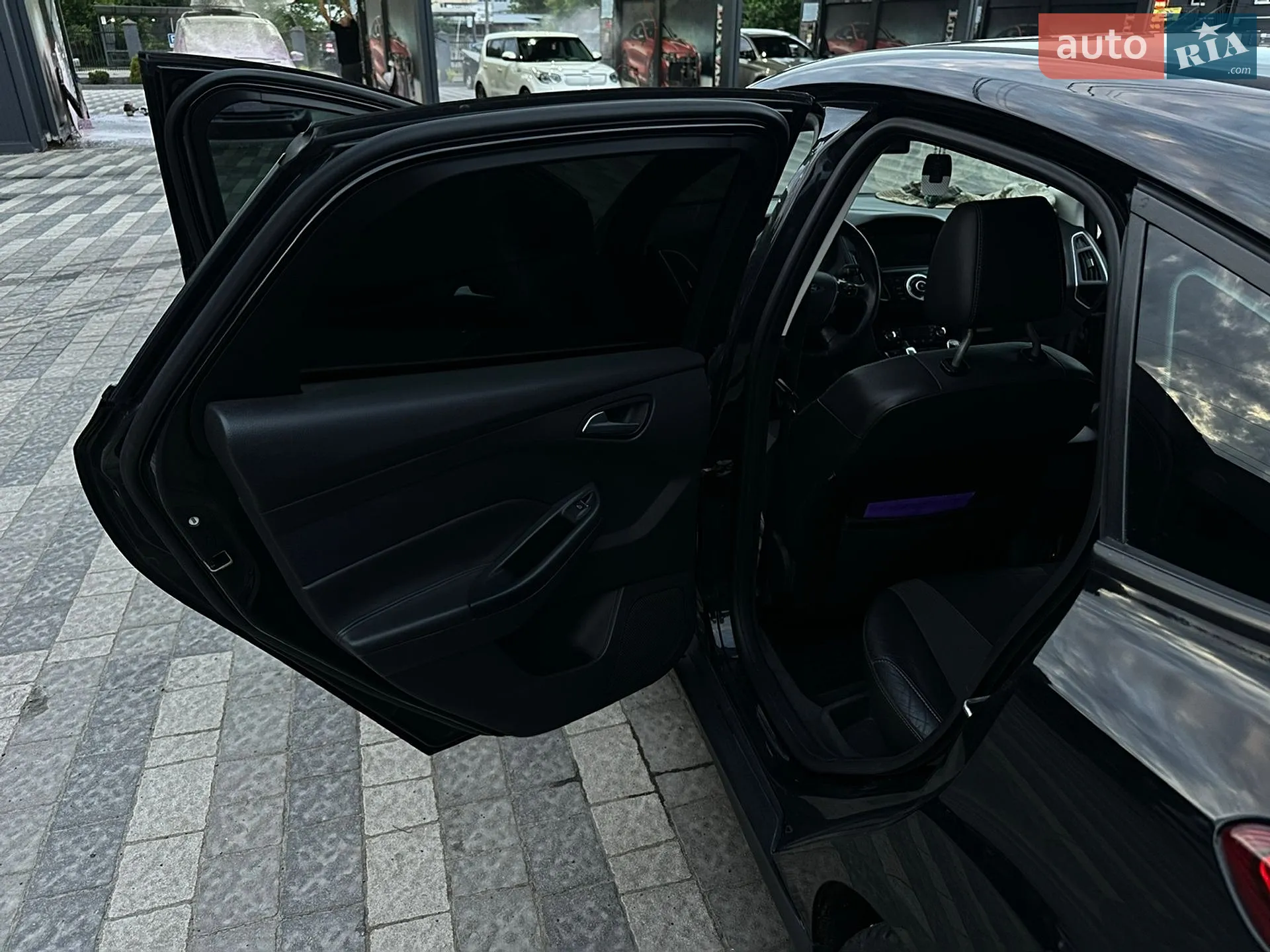 2011 Ford Focus - мініатюра 16