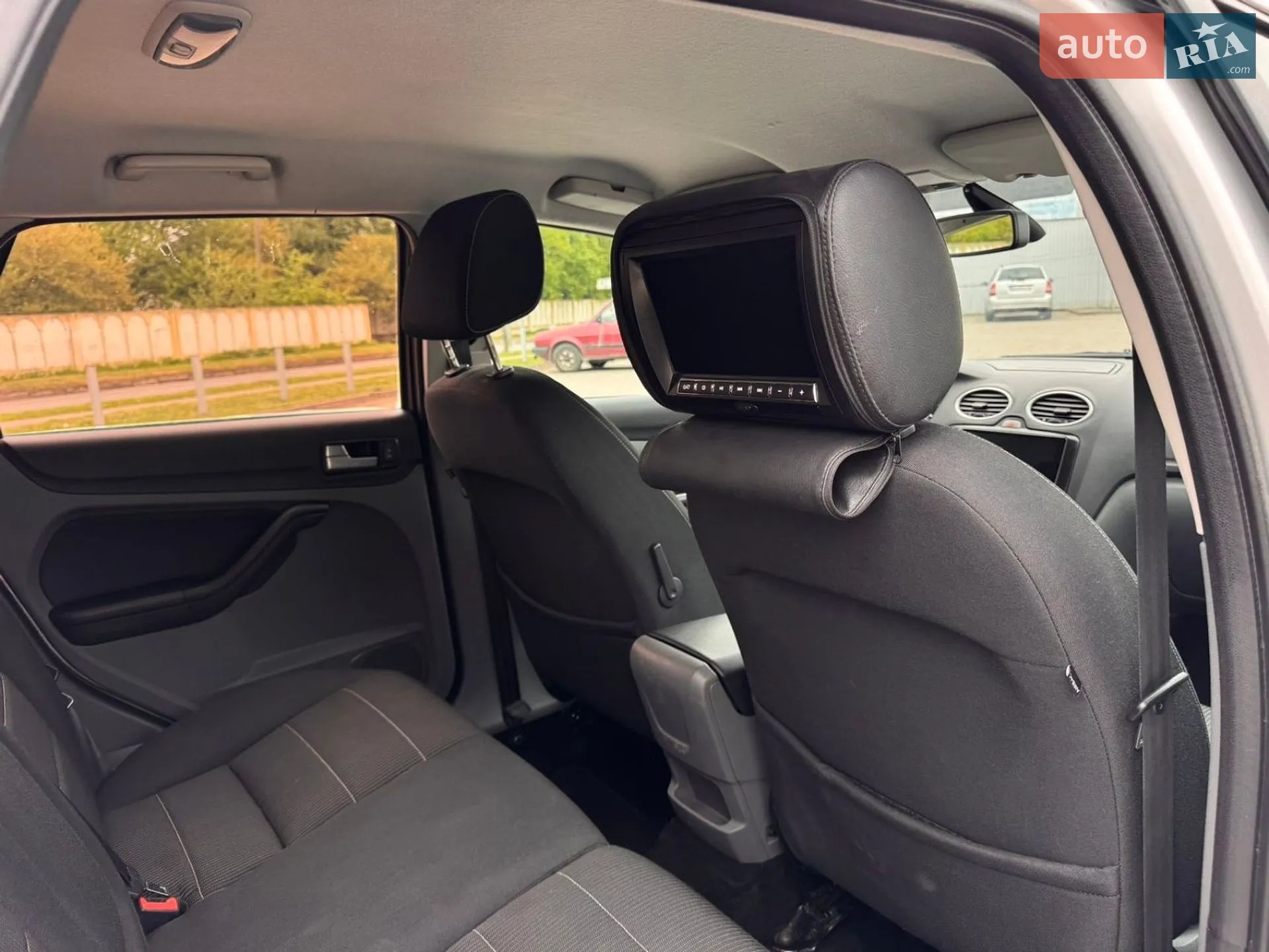 2010 Ford Focus - мініатюра 15