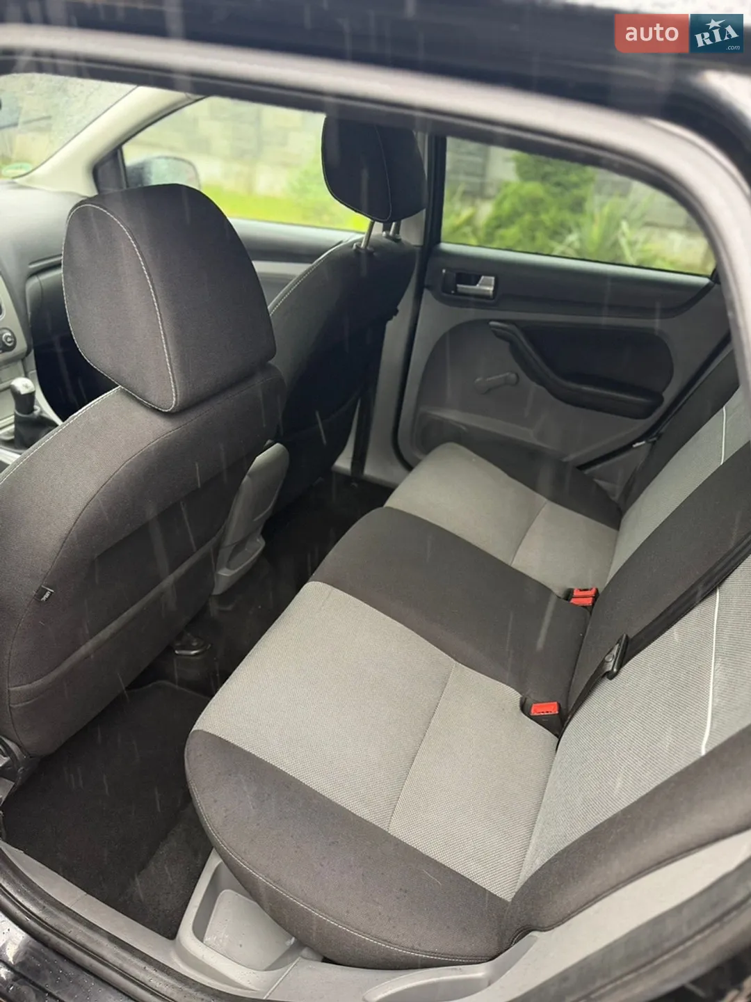 2010 Ford Focus - мініатюра 16