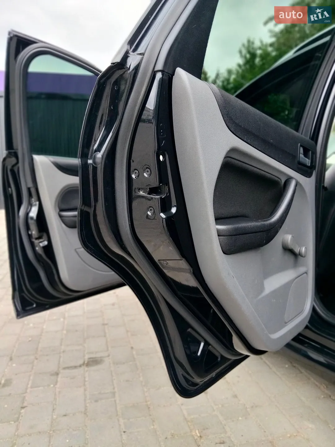 2010 Ford Focus - мініатюра 14