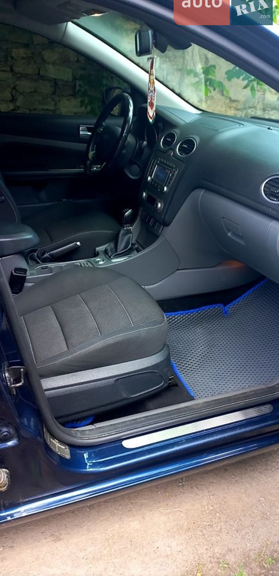 2010 Ford Focus - мініатюра 2