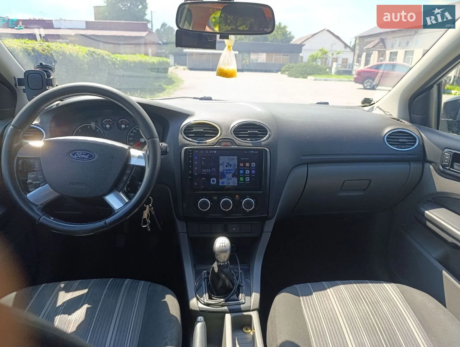 2010 Ford Focus - мініатюра 4