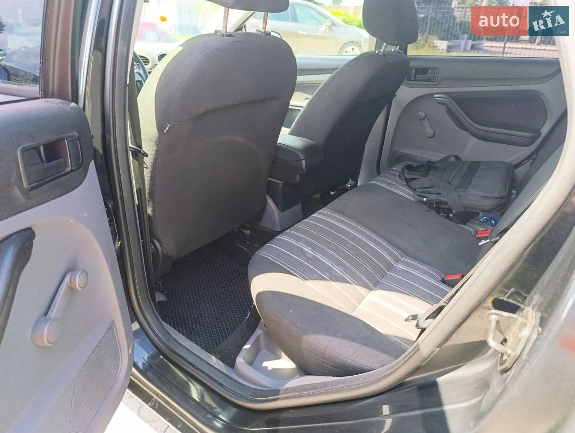 2010 Ford Focus - мініатюра 7