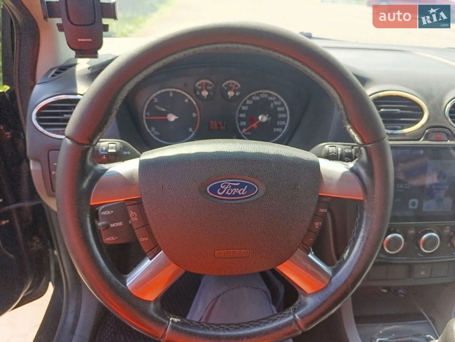 2010 Ford Focus - мініатюра 5