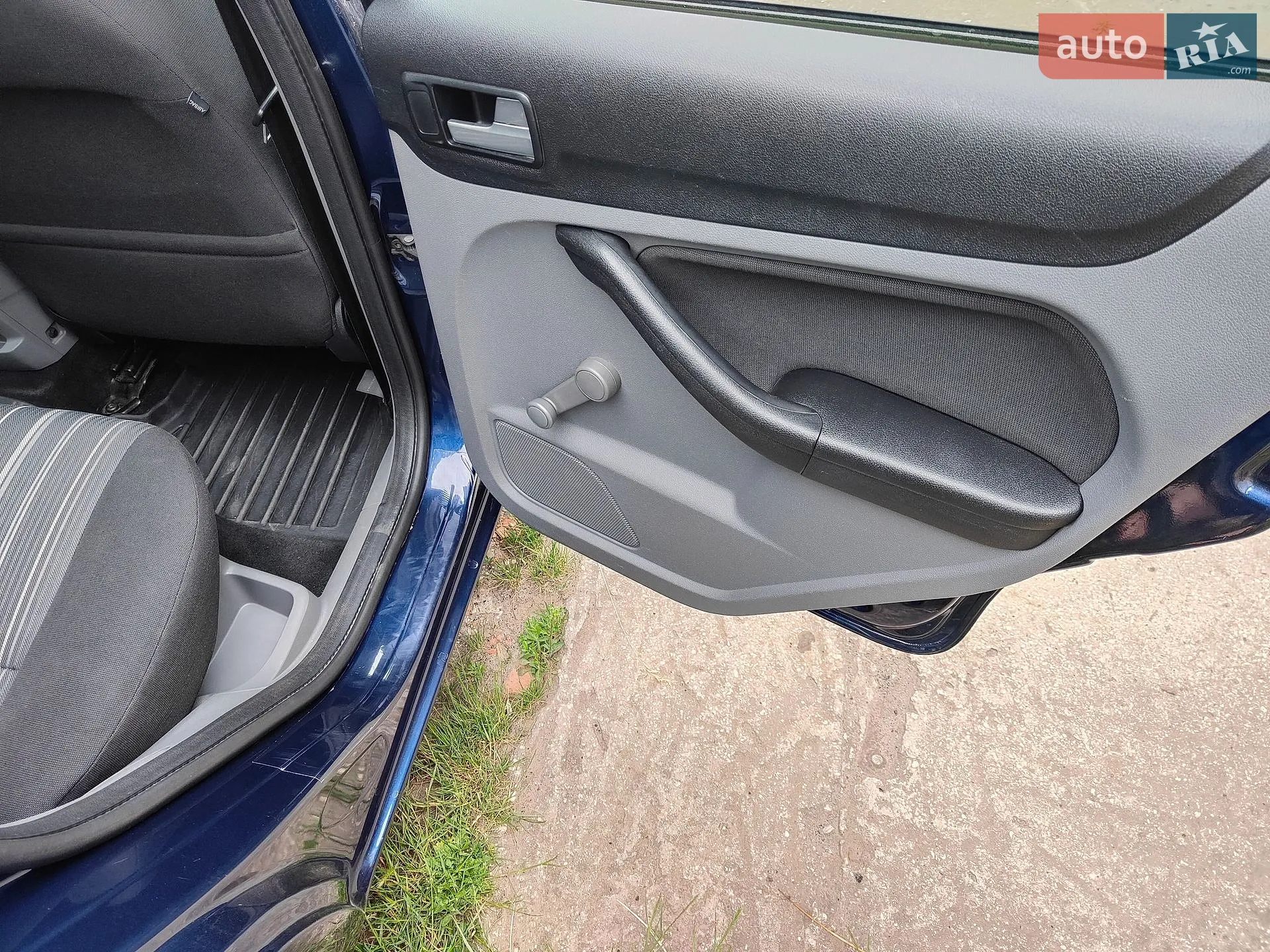 2010 Ford Focus - мініатюра 15
