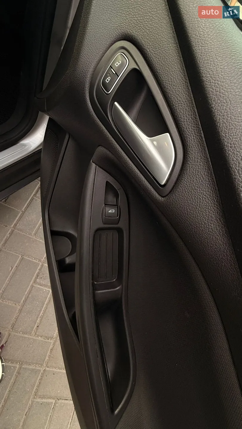 2018 Ford Focus - мініатюра 16