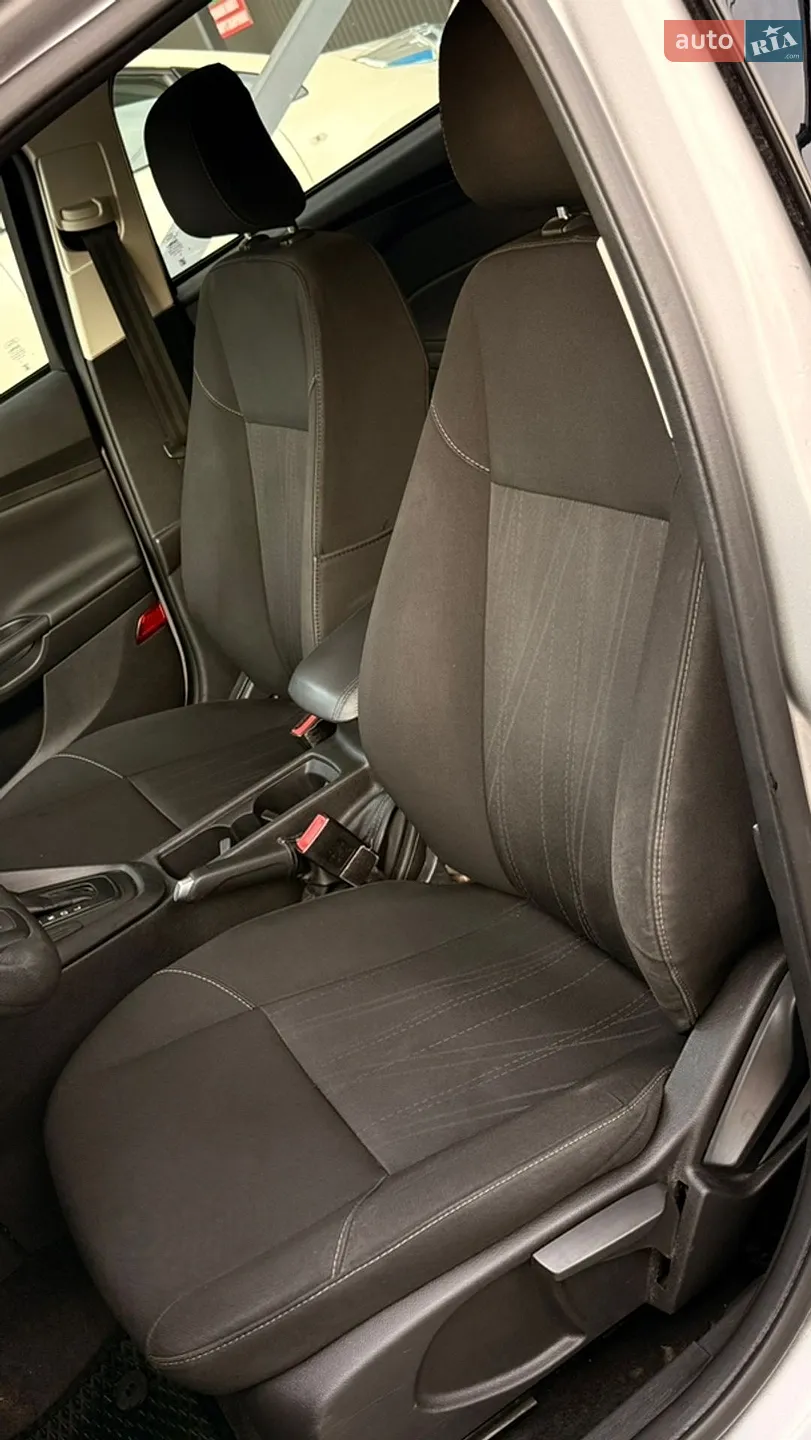 2018 Ford Focus - мініатюра 23