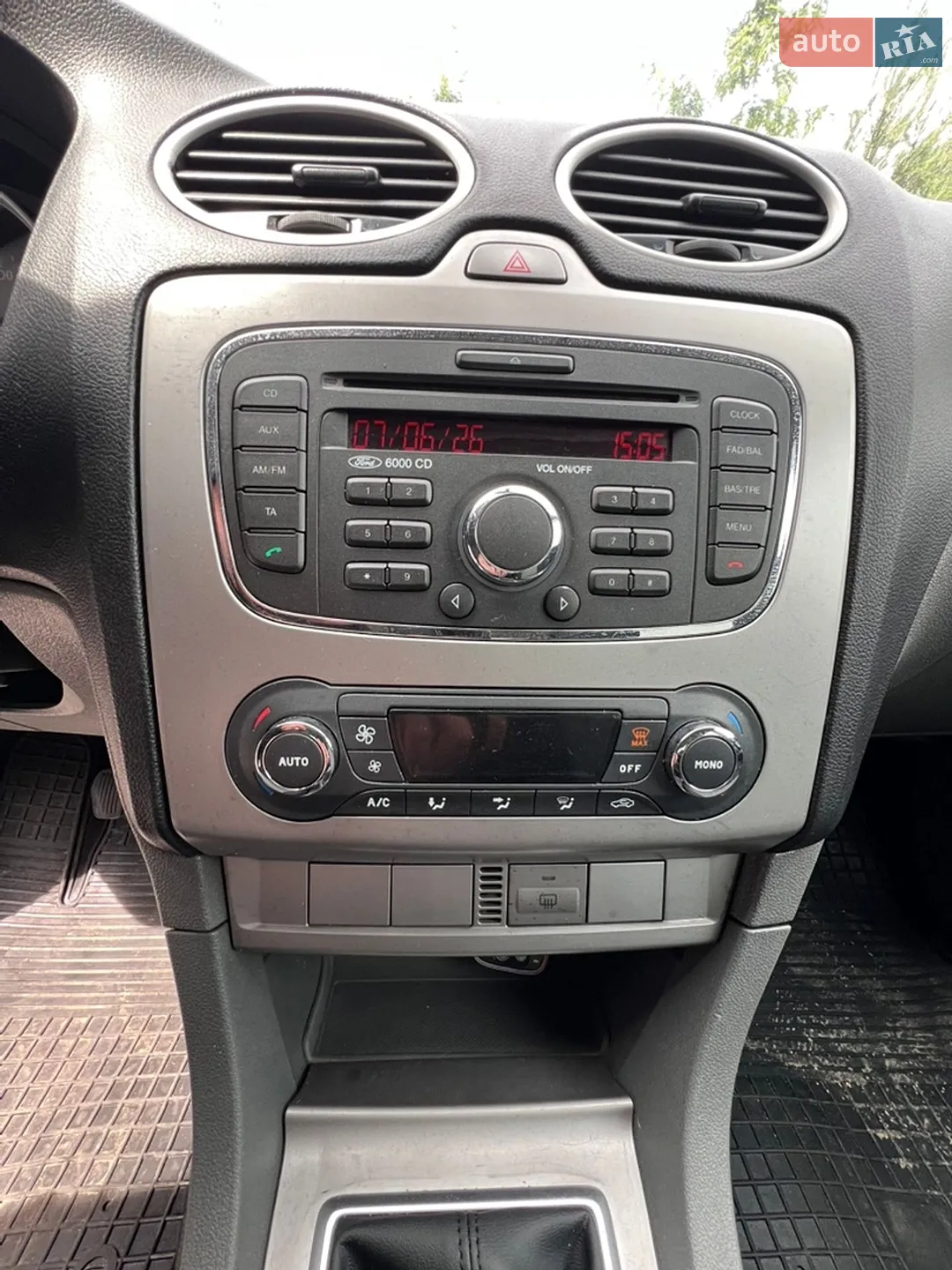 2010 Ford Focus - мініатюра 27