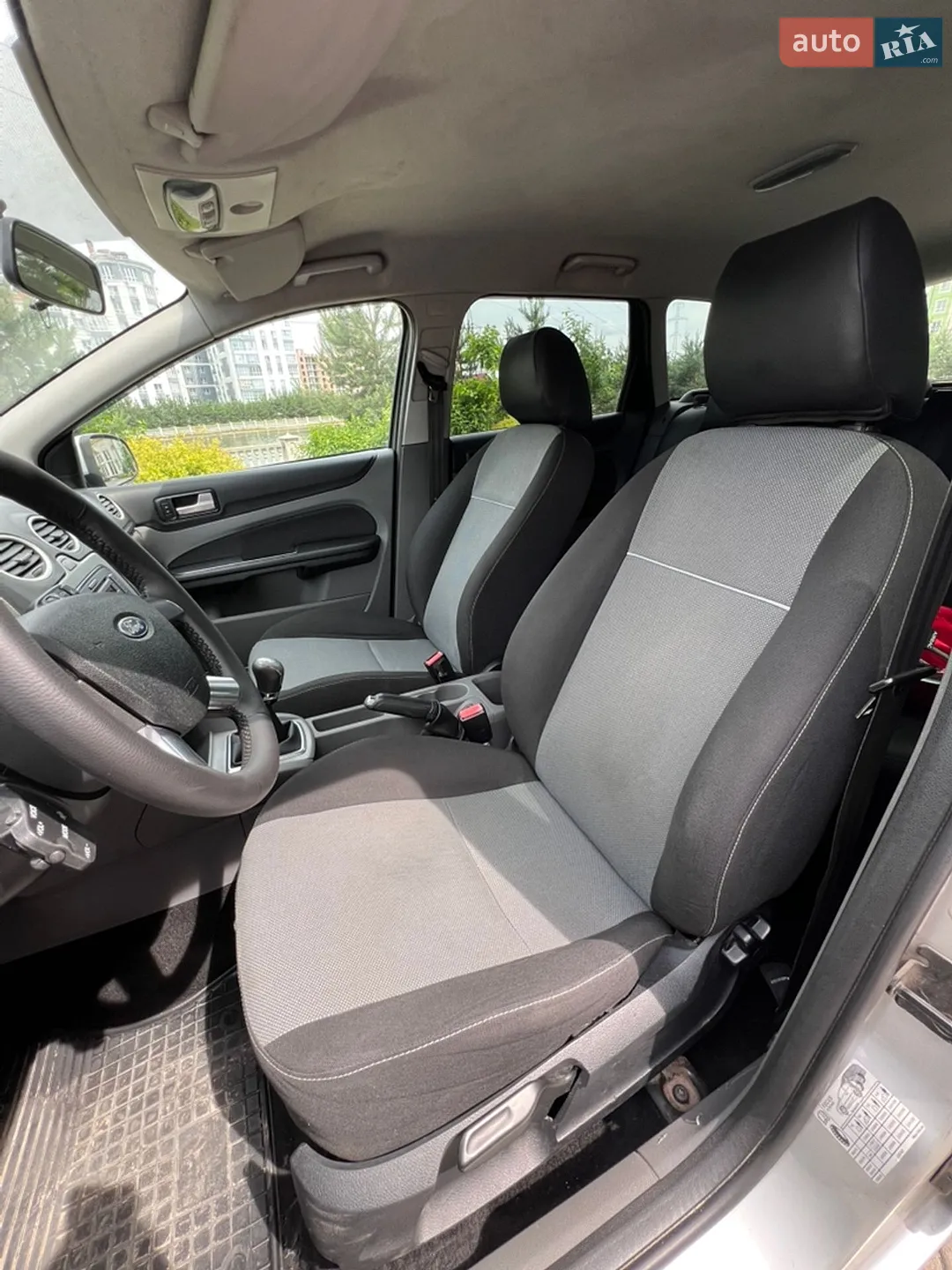 2010 Ford Focus - мініатюра 29