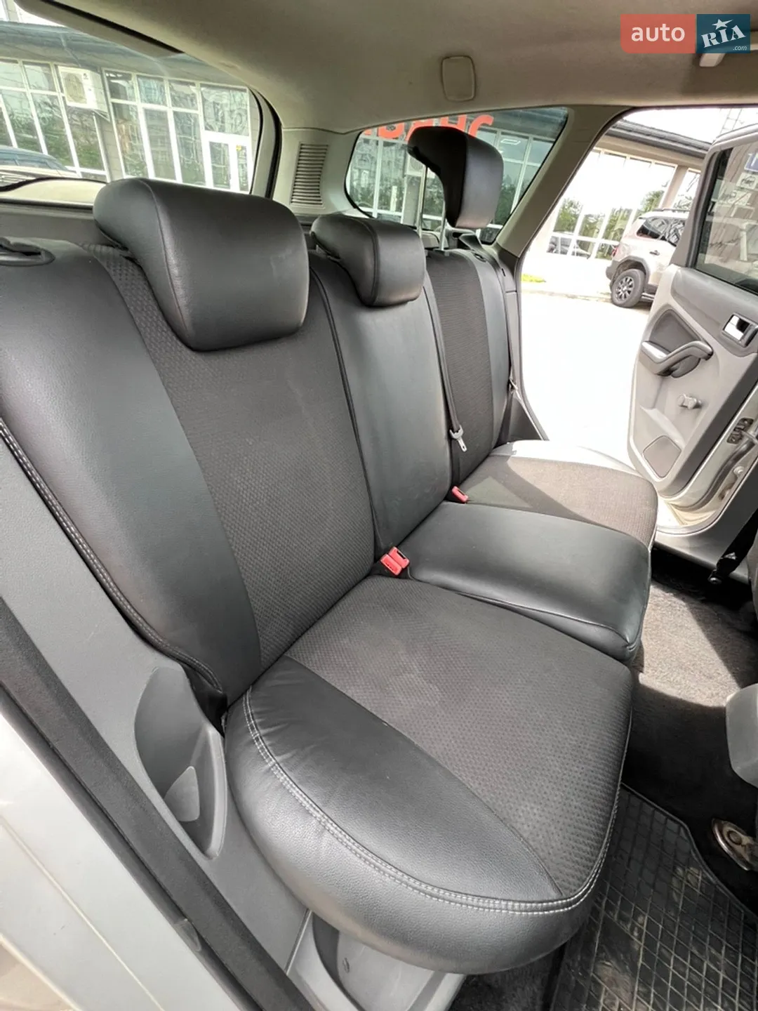 2010 Ford Focus - мініатюра 33