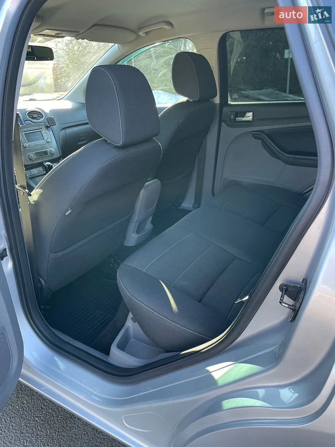 2010 Ford Focus - мініатюра 18