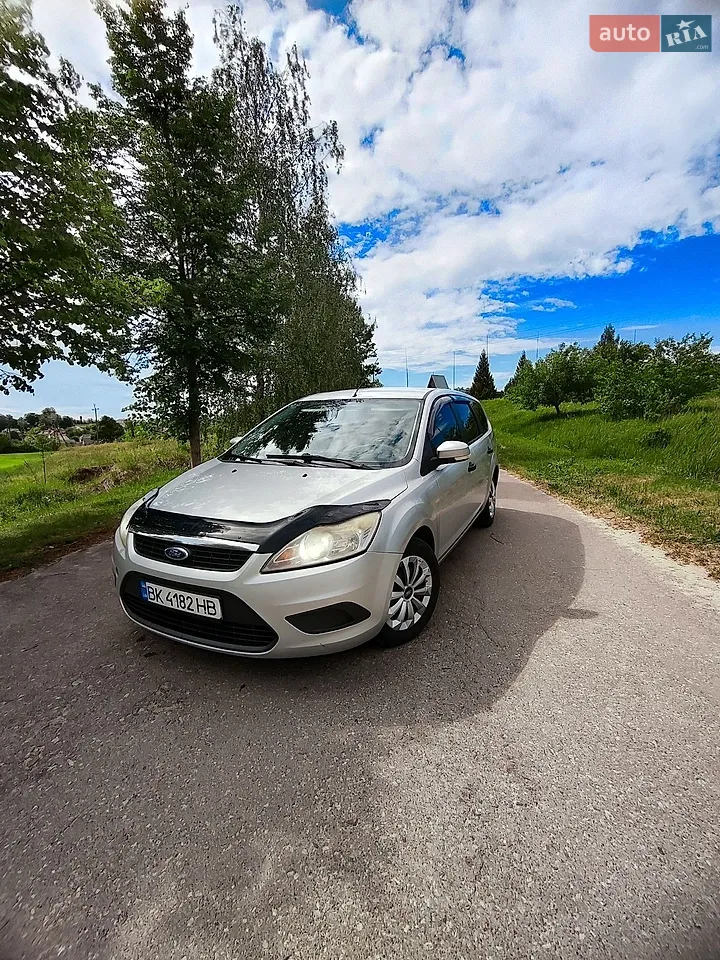 2010 Ford Focus - мініатюра 8