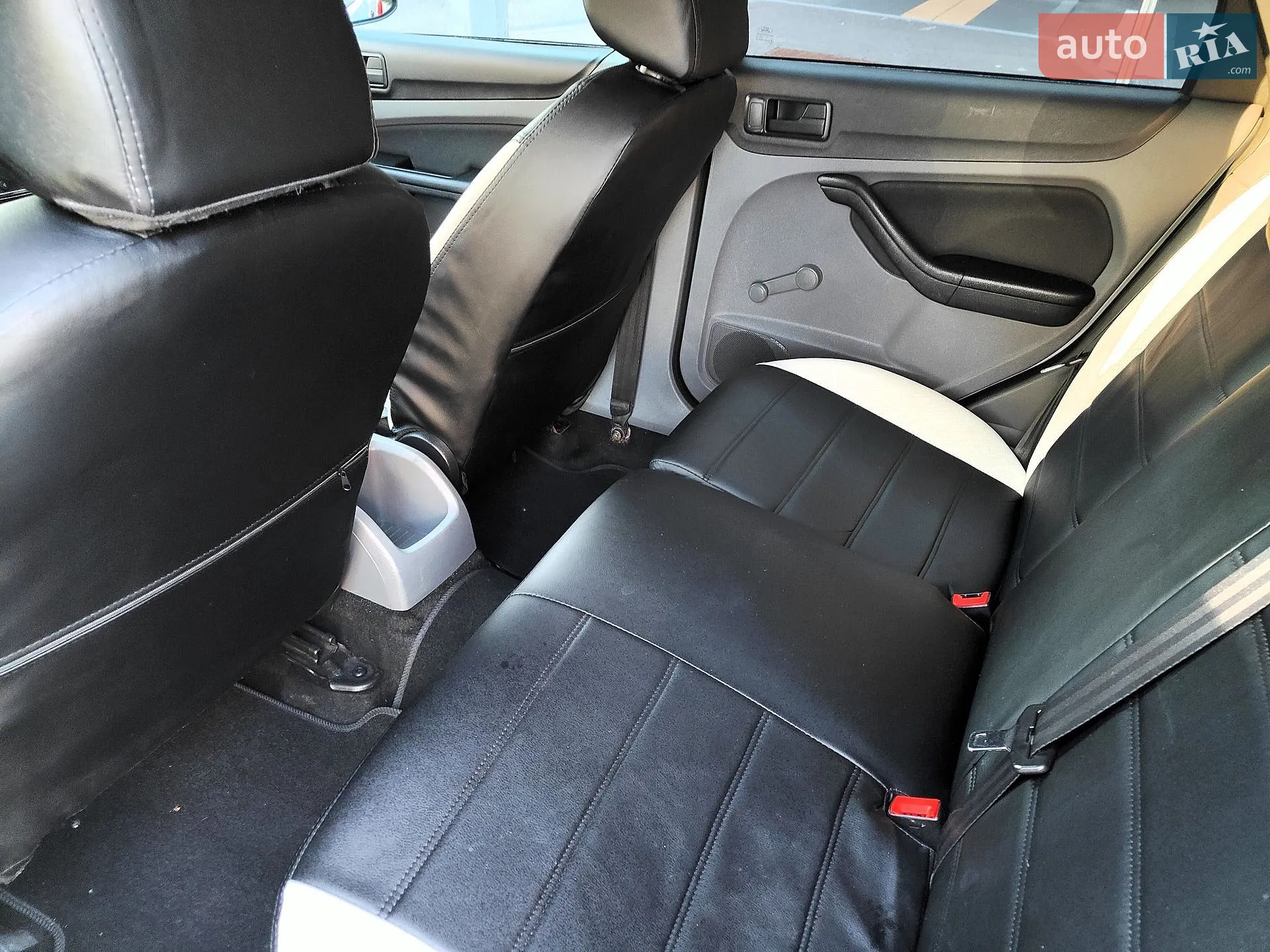 2011 Ford Focus - мініатюра 44