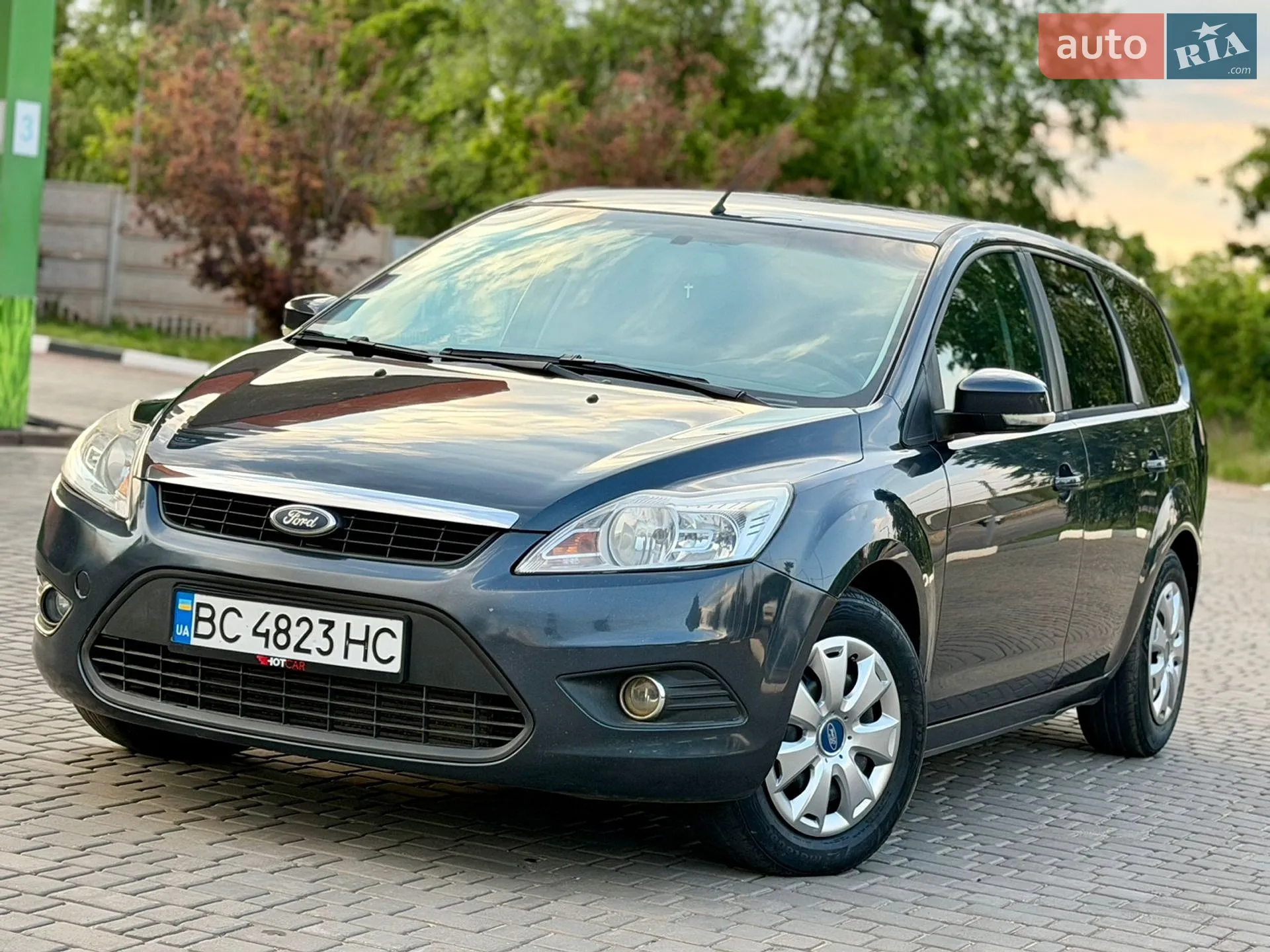 2010 Ford Focus - мініатюра 8