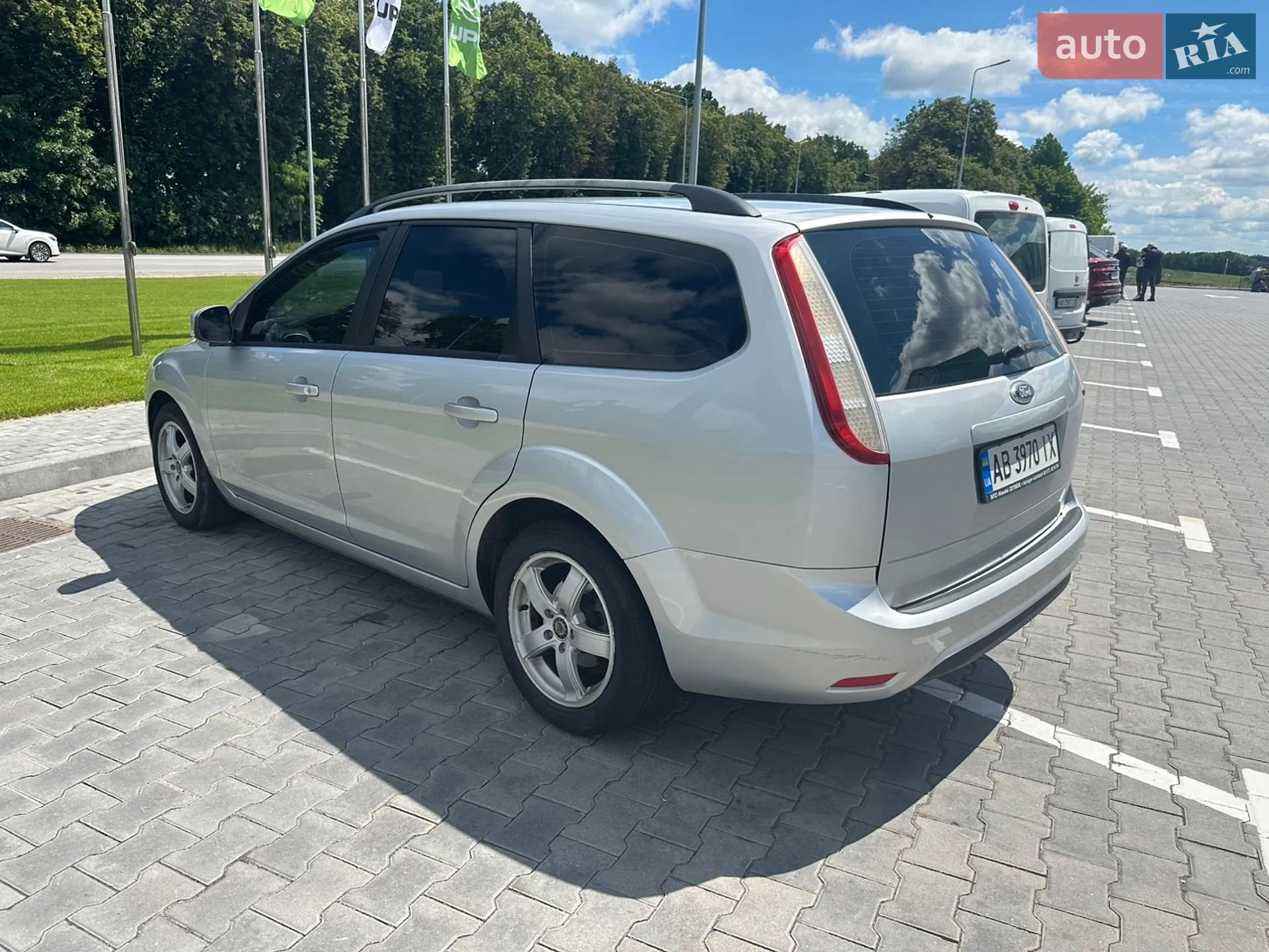 2010 Ford Focus - мініатюра 9