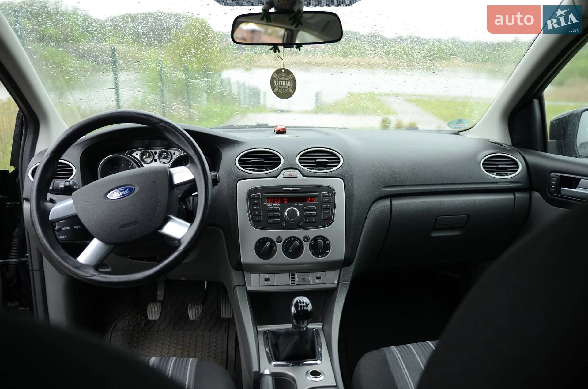 2010 Ford Focus - мініатюра 9