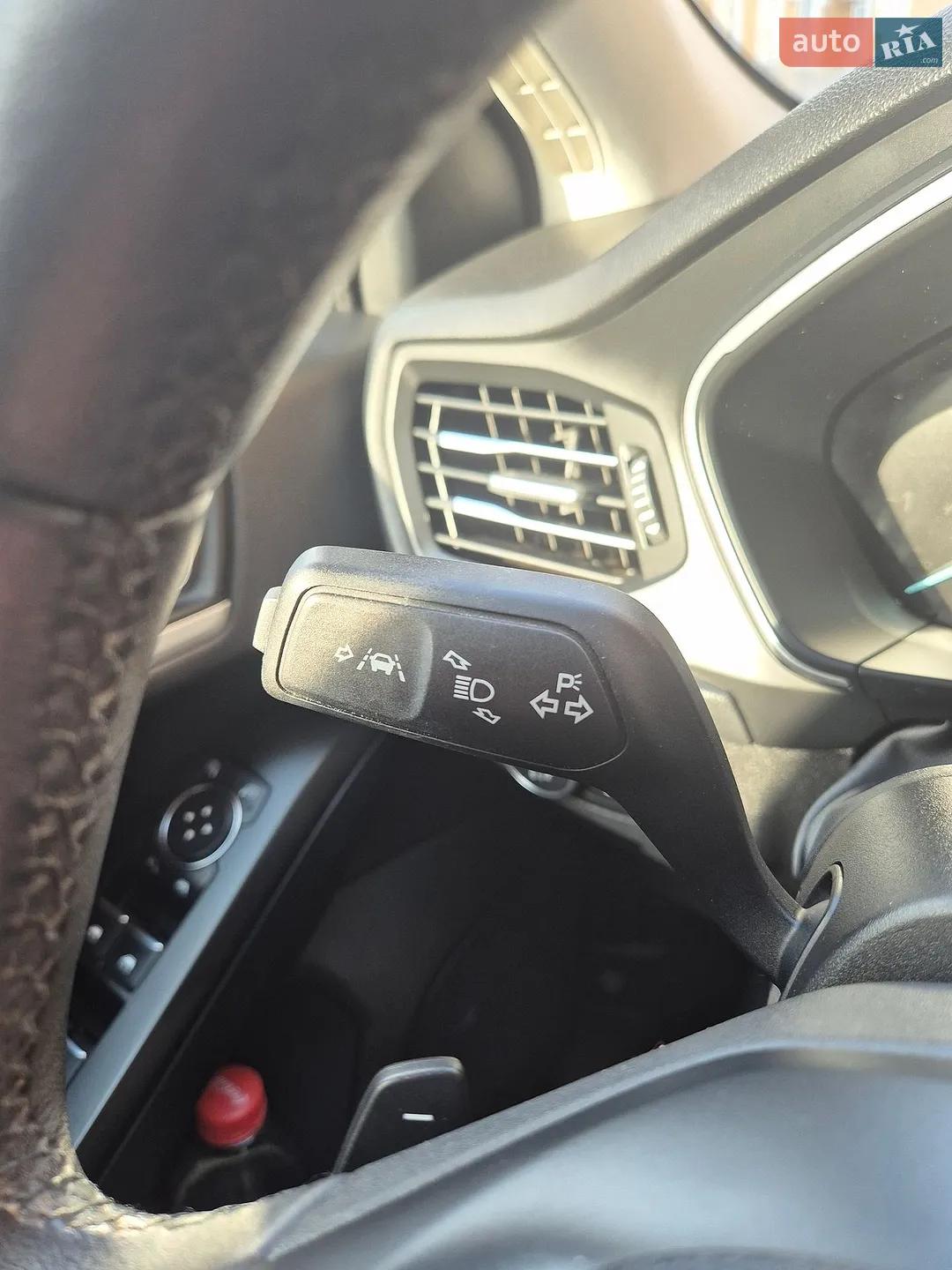 2018 Ford Focus - мініатюра 16