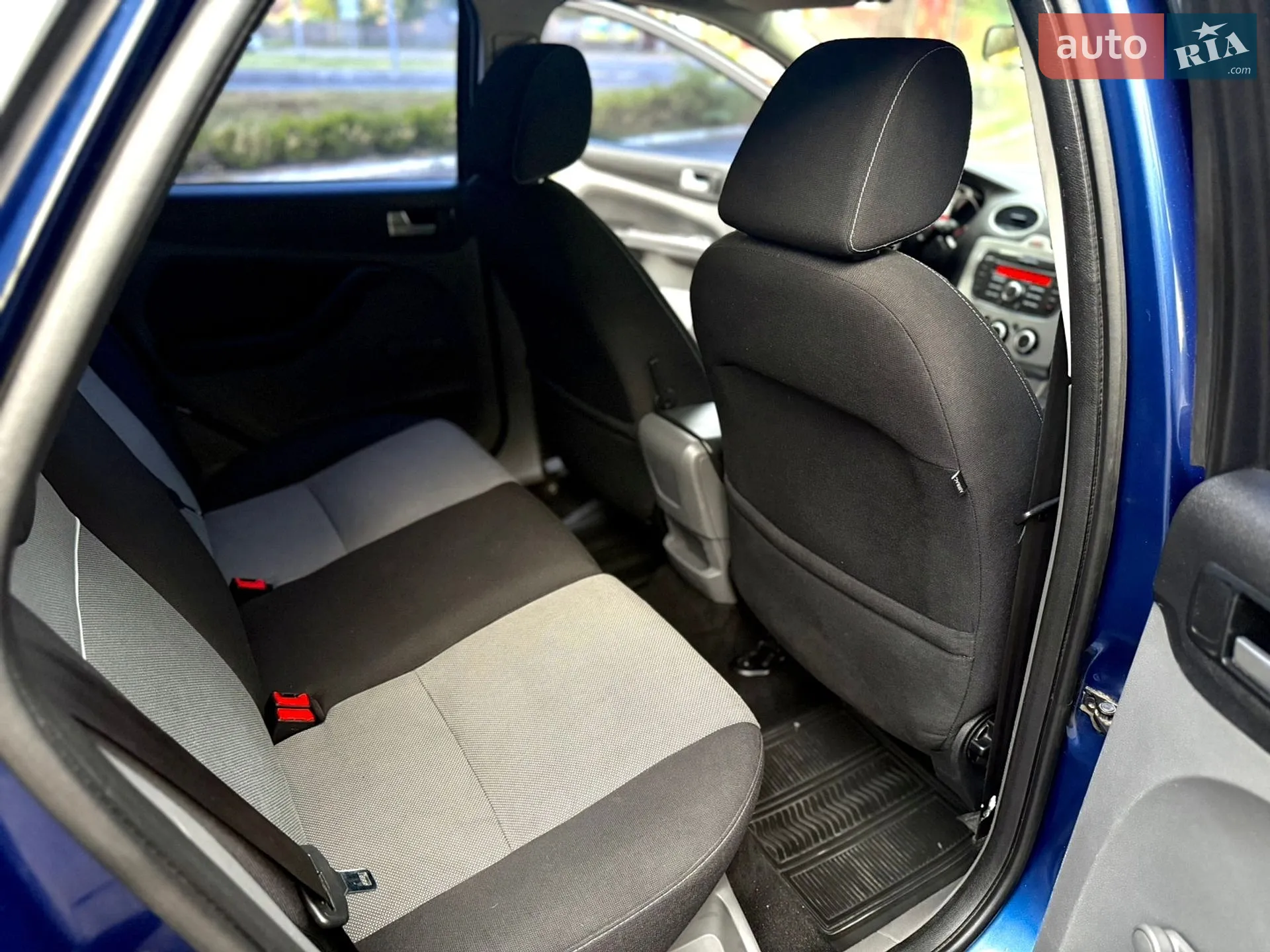2010 Ford Focus - мініатюра 14