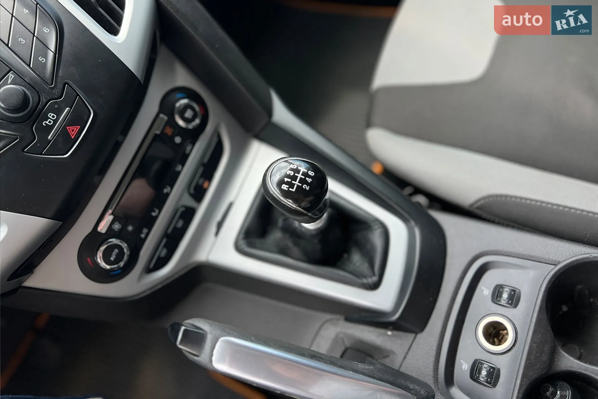 2013 Ford Focus - мініатюра 16