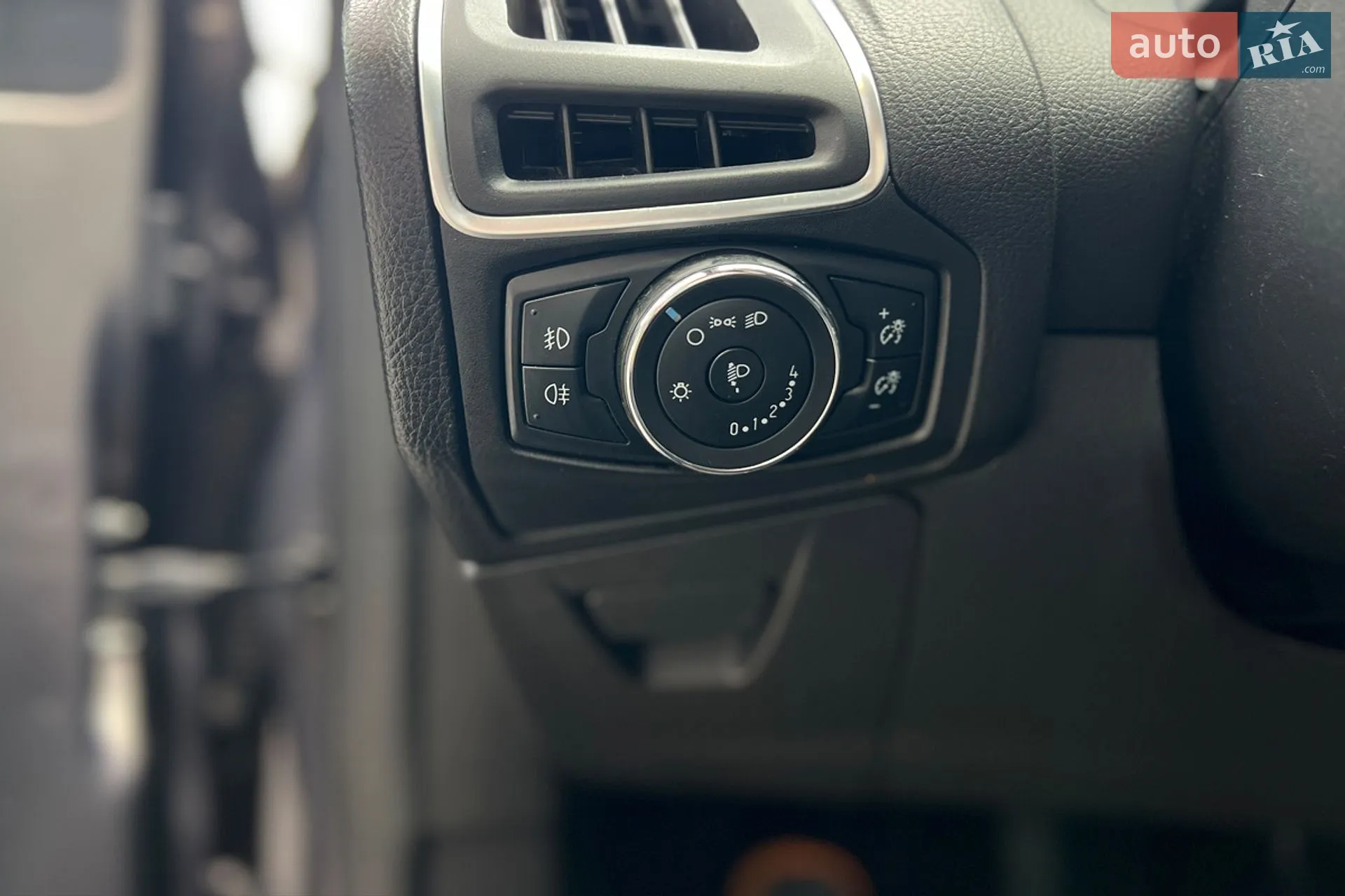 2013 Ford Focus - мініатюра 18
