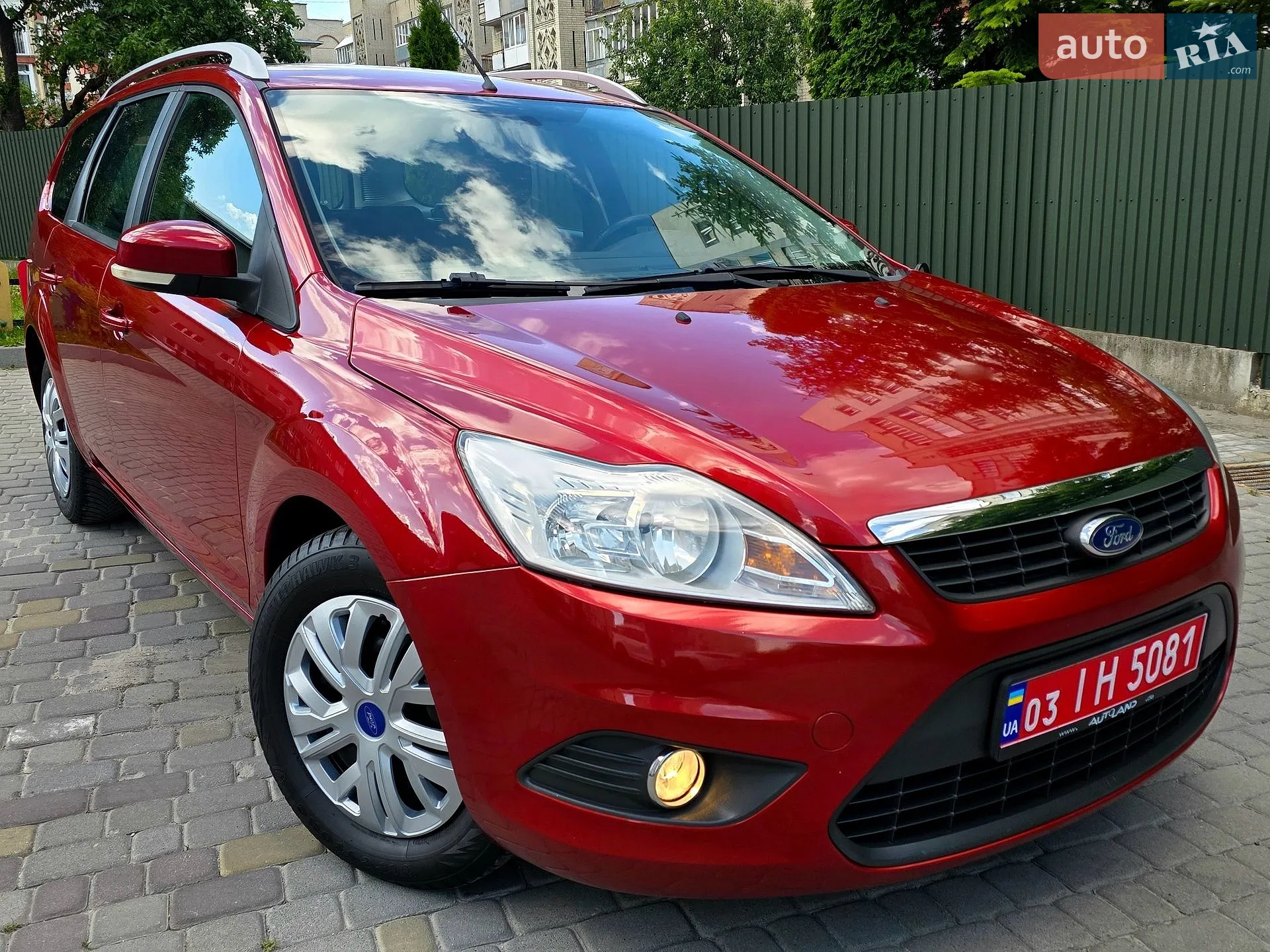 2010 Ford Focus - мініатюра 2