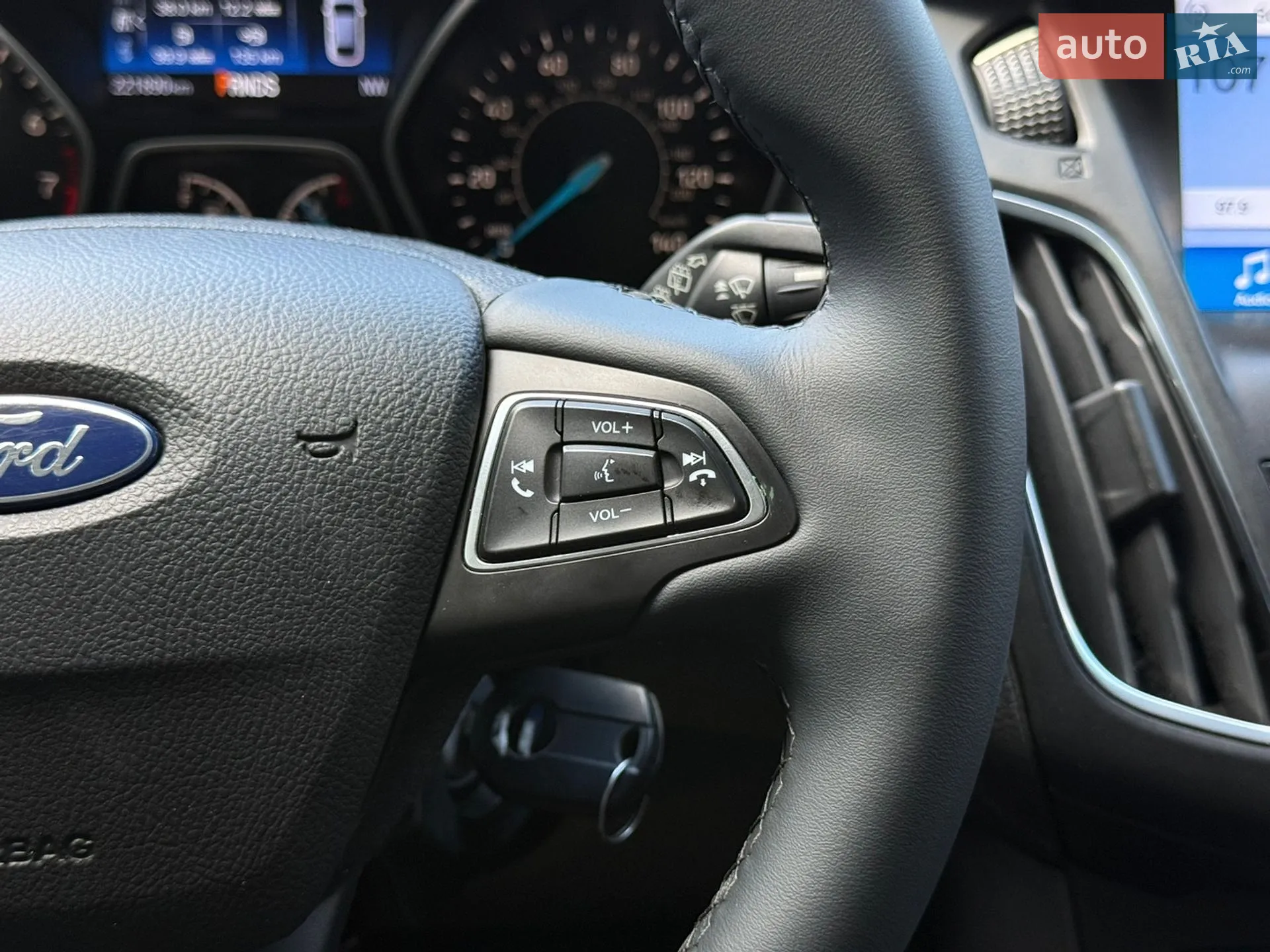 2017 Ford Focus - мініатюра 41