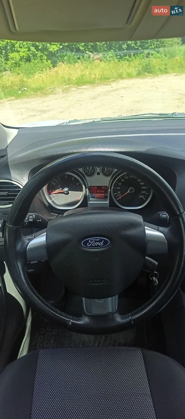 2011 Ford Focus - мініатюра 9