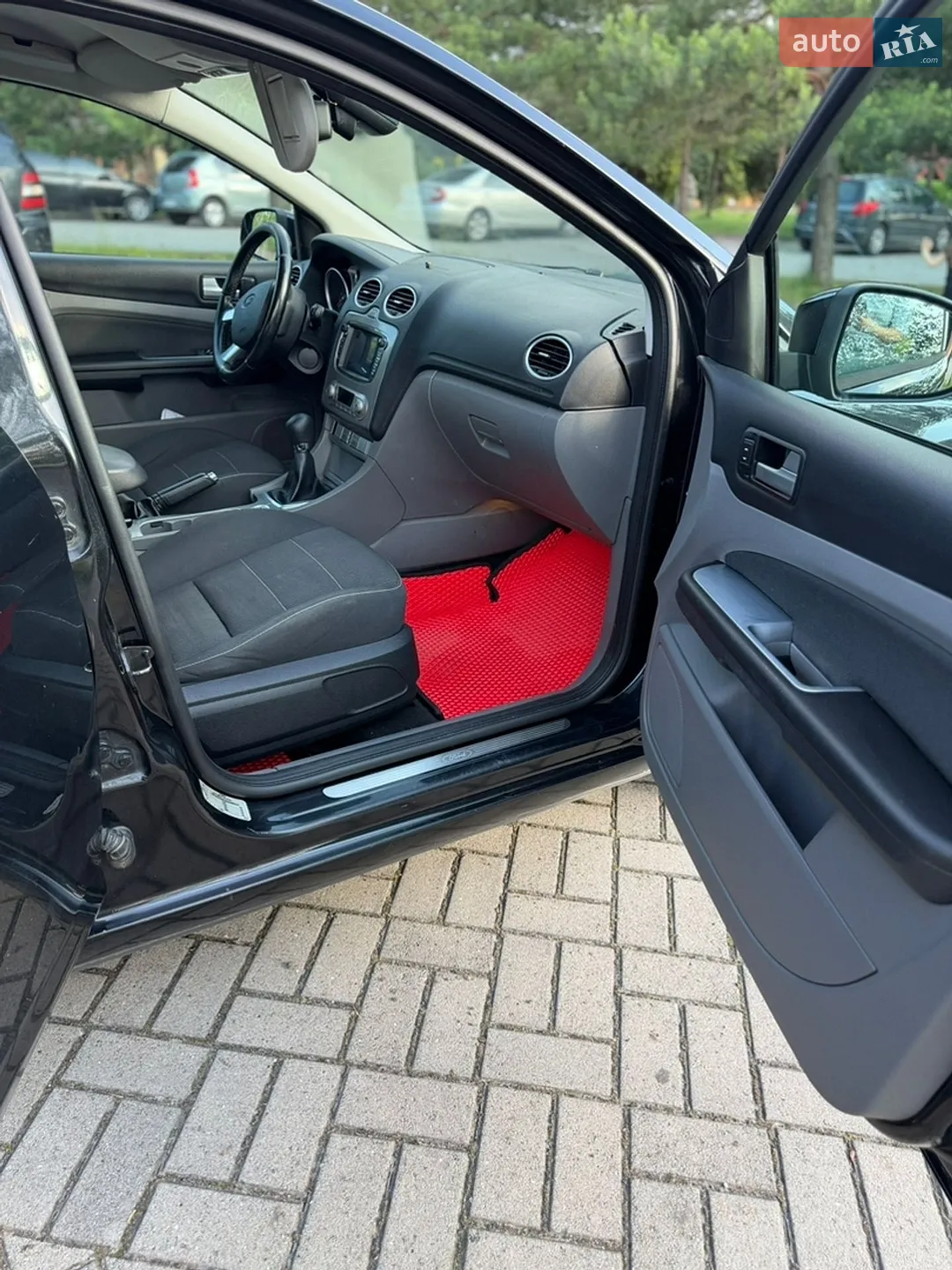 2010 Ford Focus - мініатюра 20
