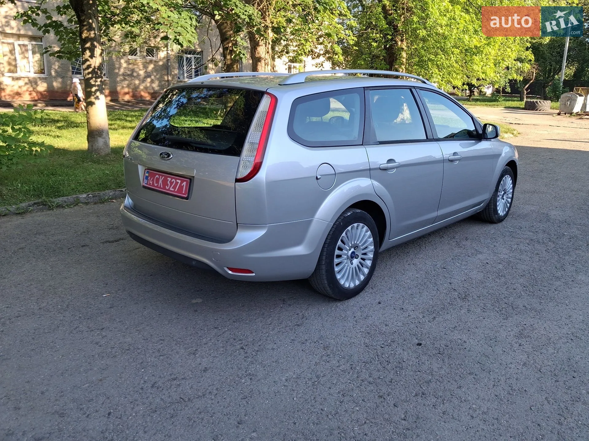2010 Ford Focus - мініатюра 4