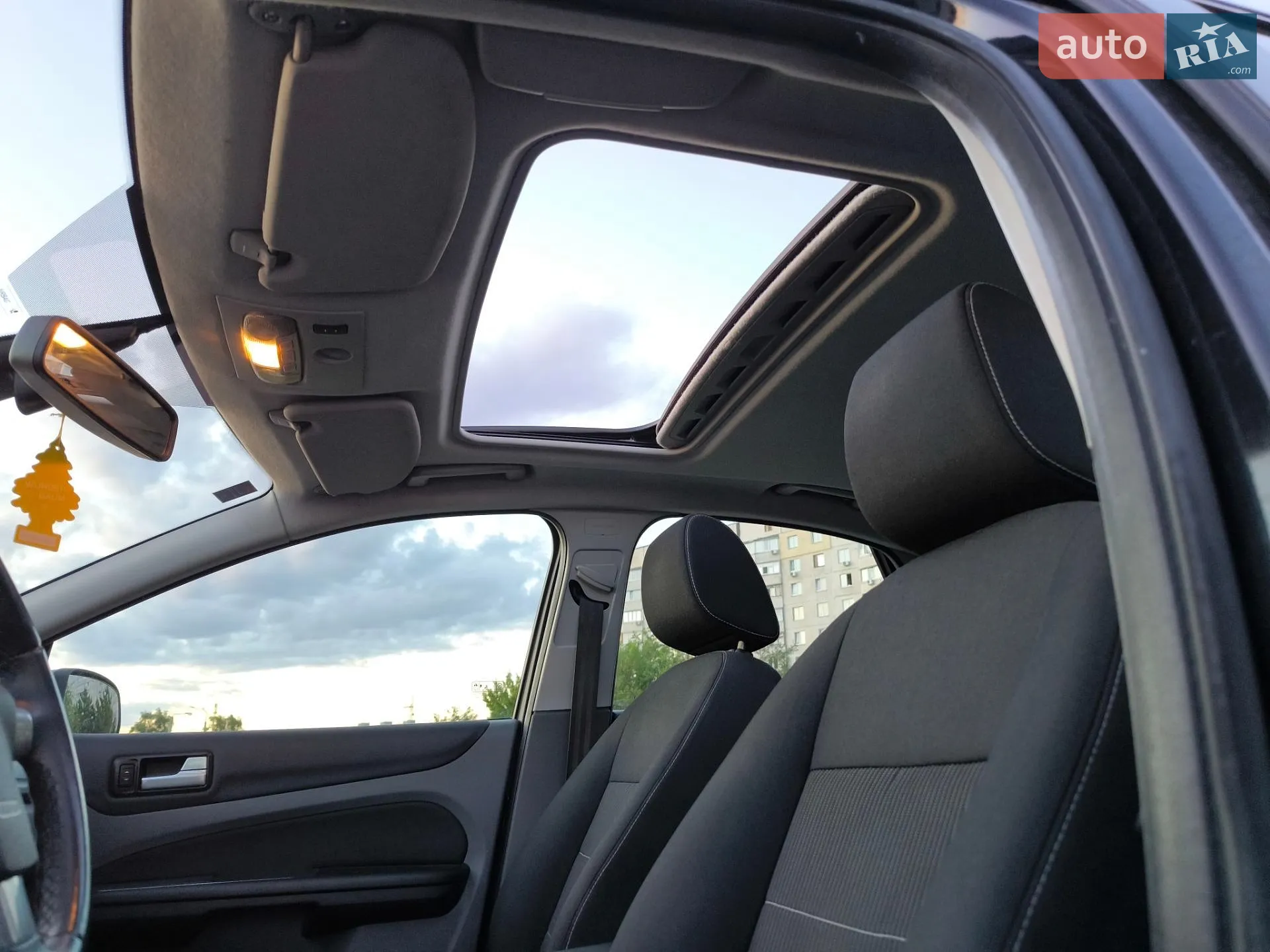 2010 Ford Focus - мініатюра 37