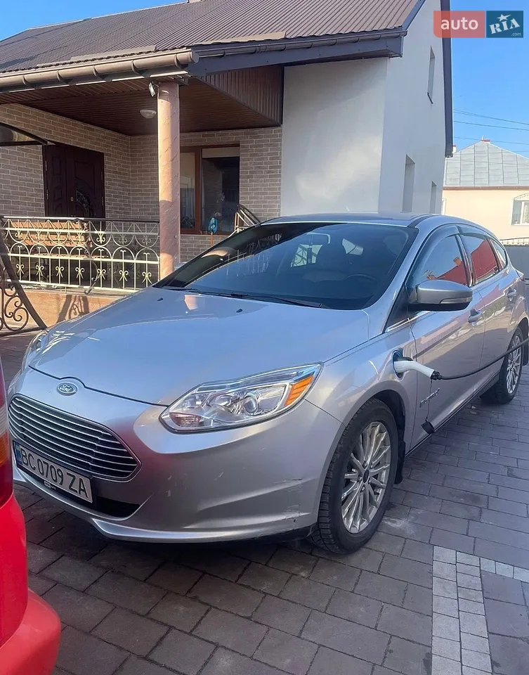 2013 Ford Focus - мініатюра 18