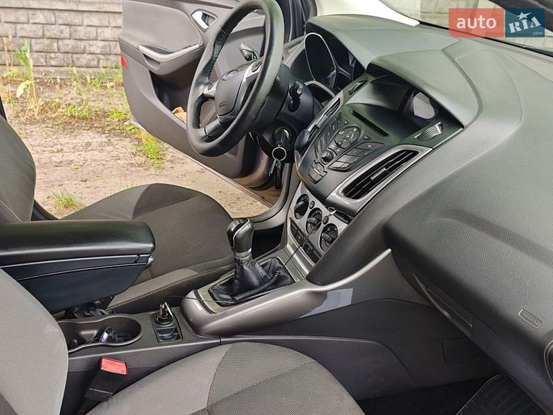 Хетчбек Ford Focus 2013 в Дніпрі