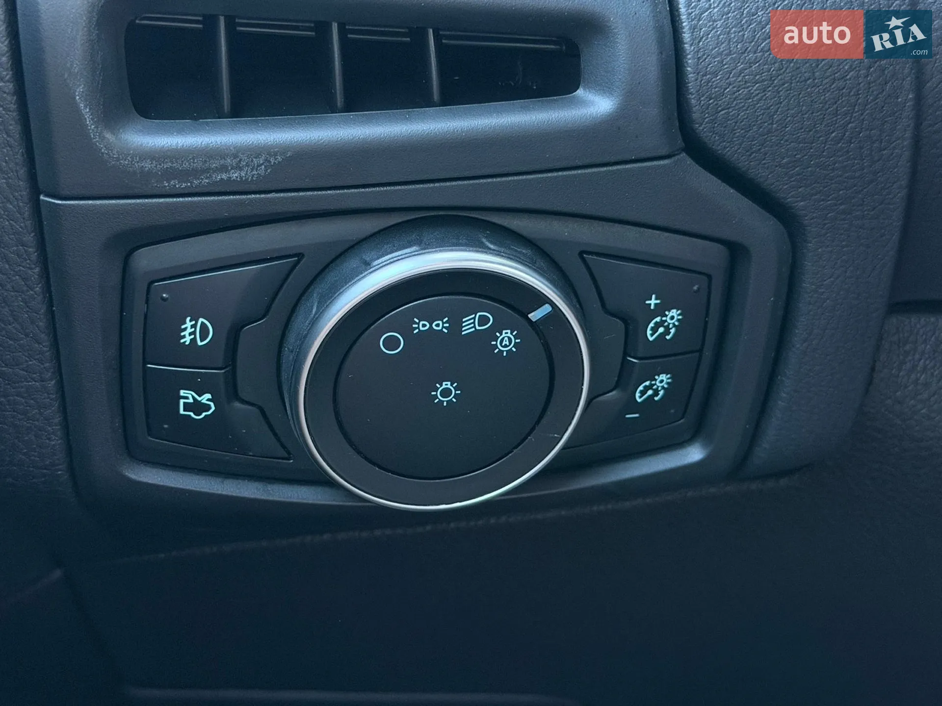 2015 Ford Focus - мініатюра 16