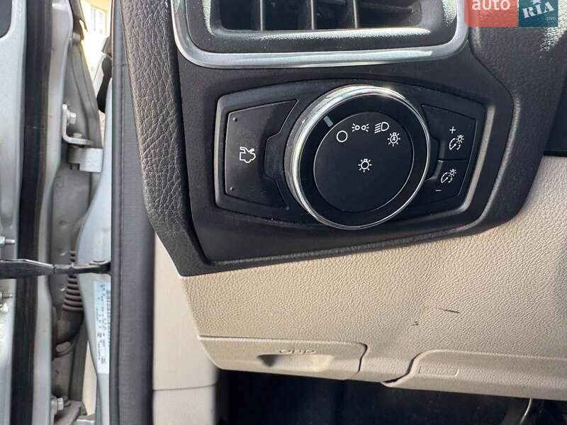 Хэтчбек Ford Focus 2013 в Запорожье