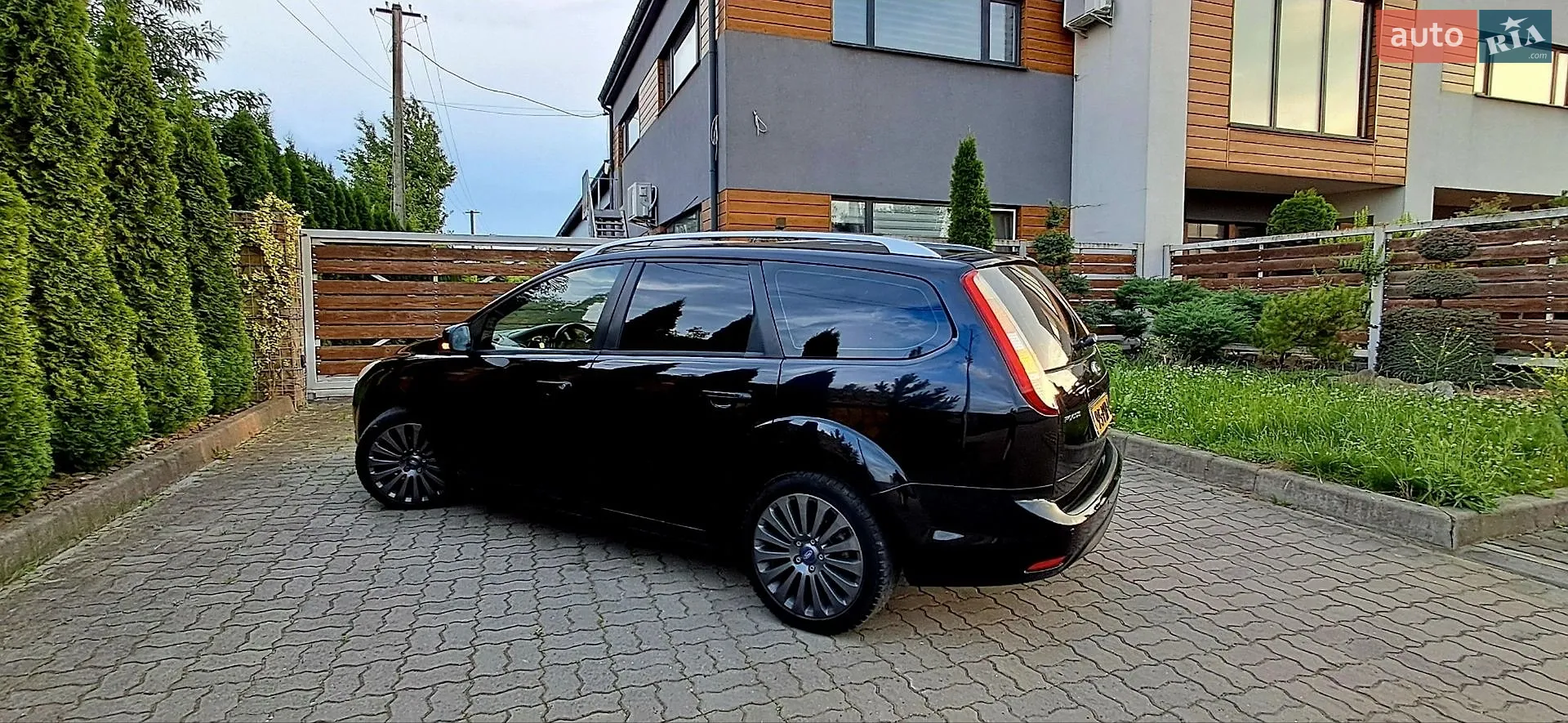 2010 Ford Focus - мініатюра 28