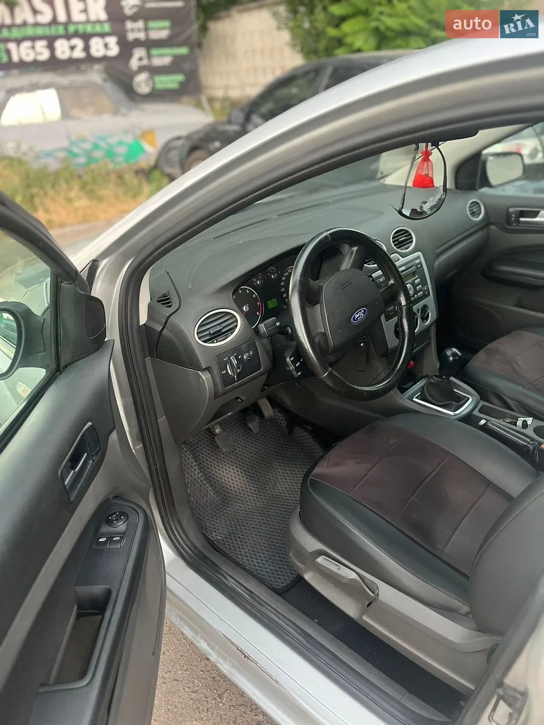 Ford Focus 2005 VIN WF04XXWPD45C72249 фото оголошення 8 з 22