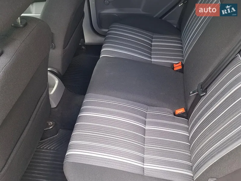Ford Focus 2010 VIN WF0SXXGCDSAU12784 фото оголошення 13 з 52