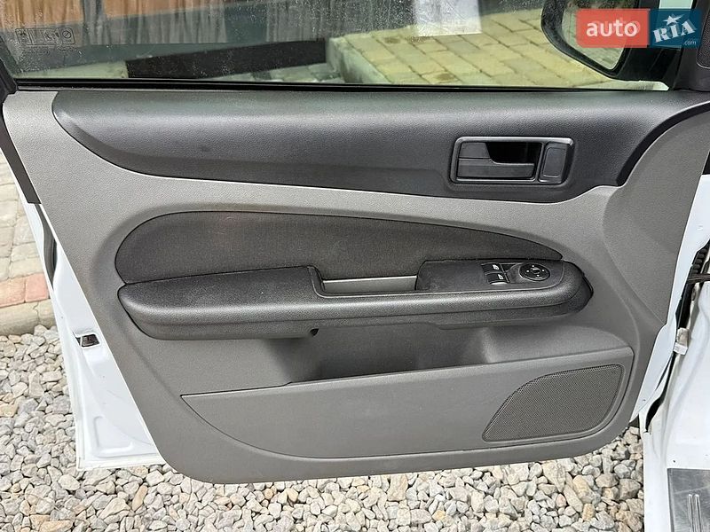 Хетчбек Ford Focus 2011 в Стрию
